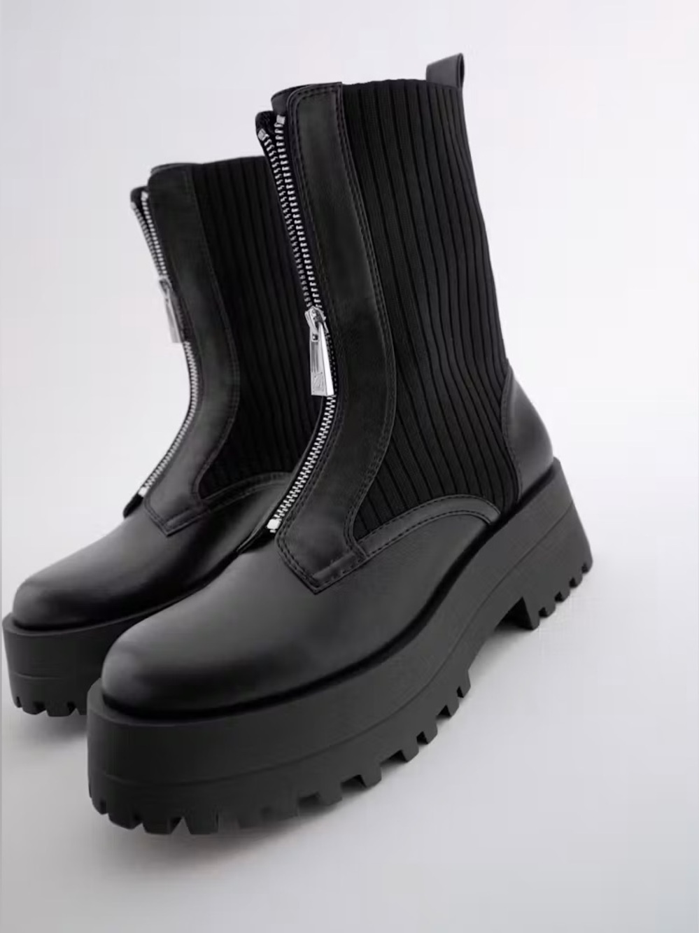 Zara Black Ribbed Zip-Front Platform Ankle Boots